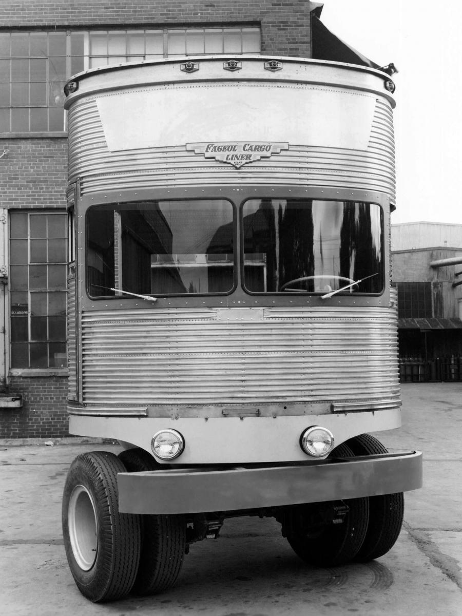  Fageol TC CargoLiner 1950 года  (фото 6 из 8)